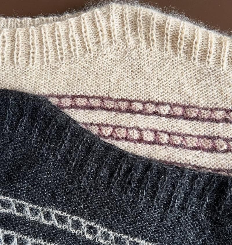 Женственная блуза спицами