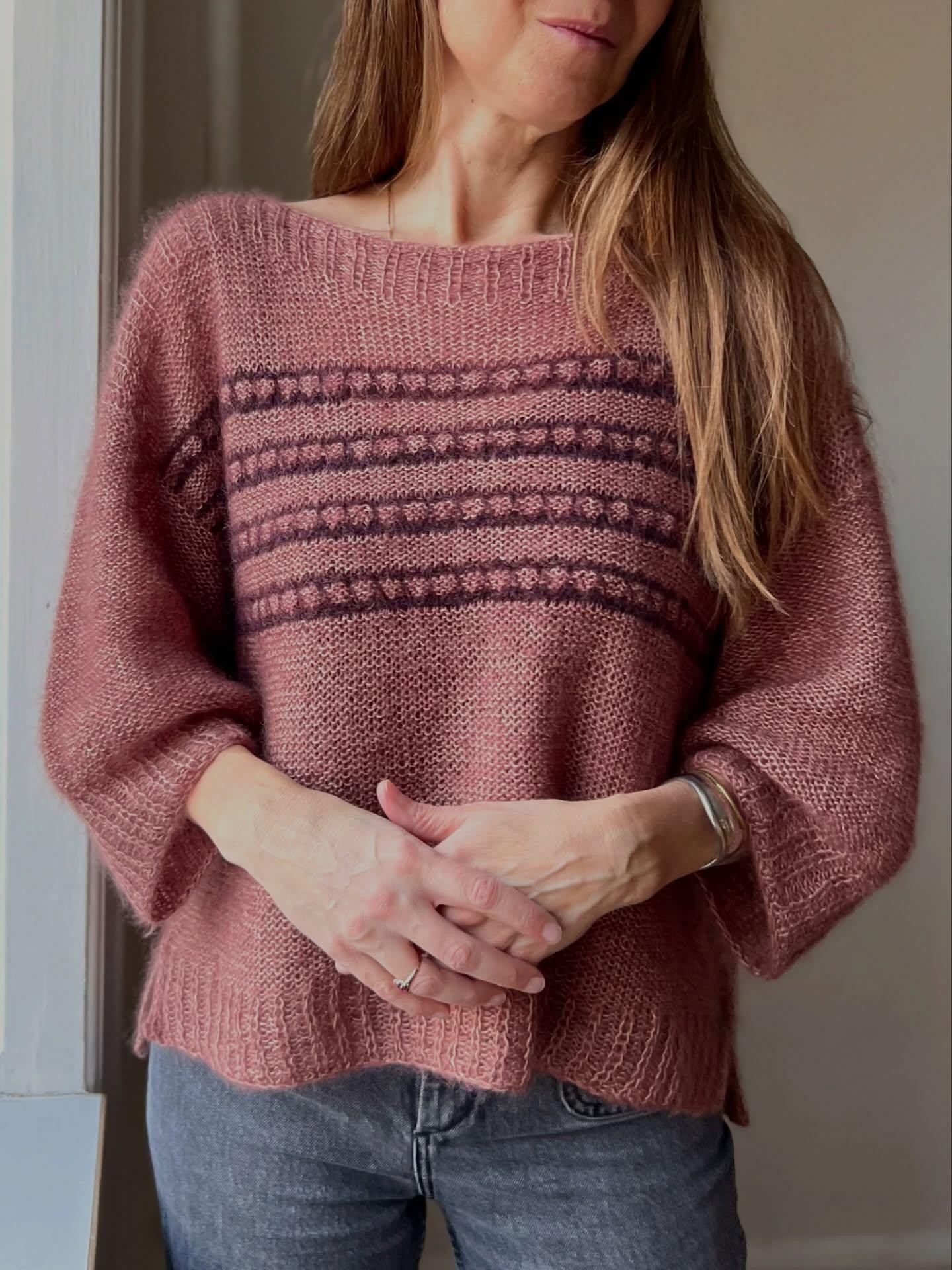 Женственная блуза спицами