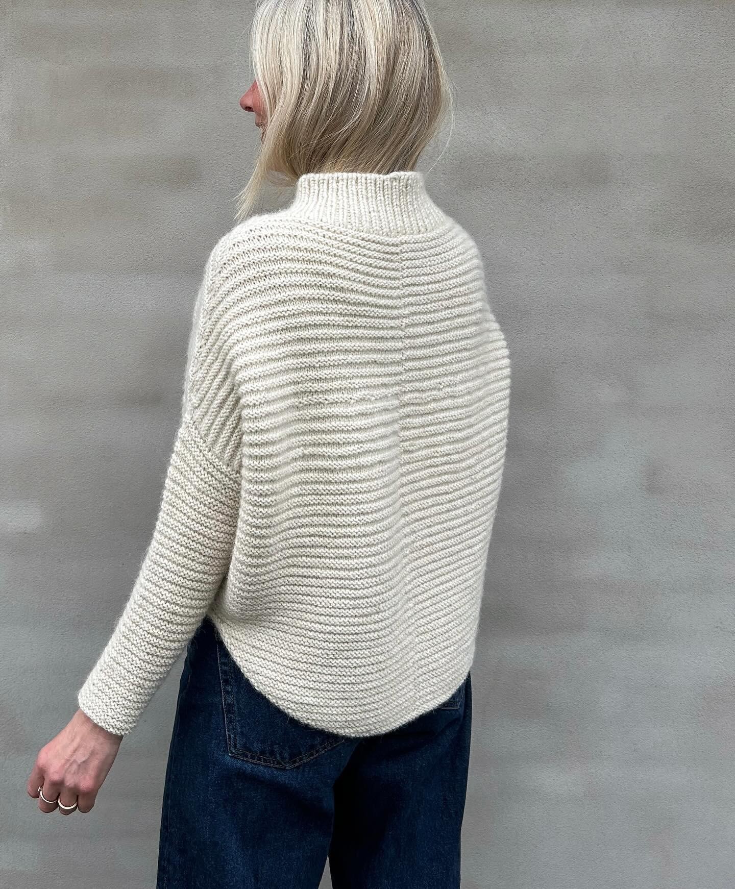 Пуловер-оверсайз спицами