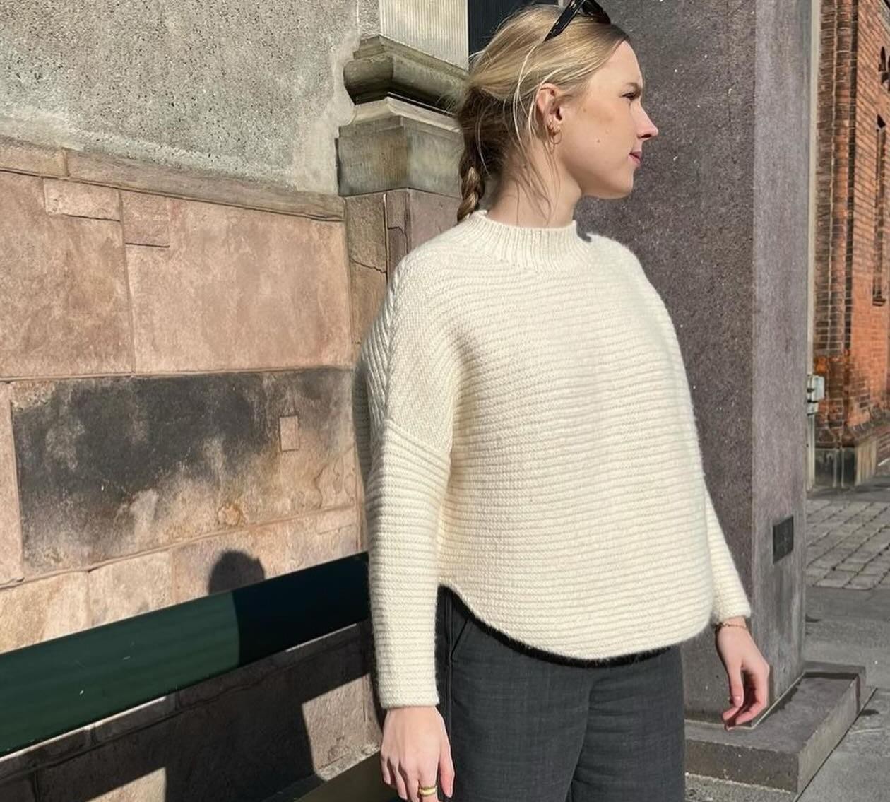 Пуловер-оверсайз спицами