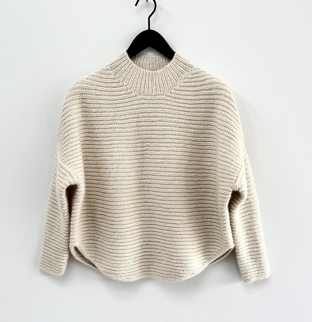 Пуловер-оверсайз спицами