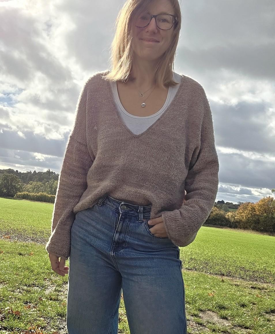 Простой пуловер спицами