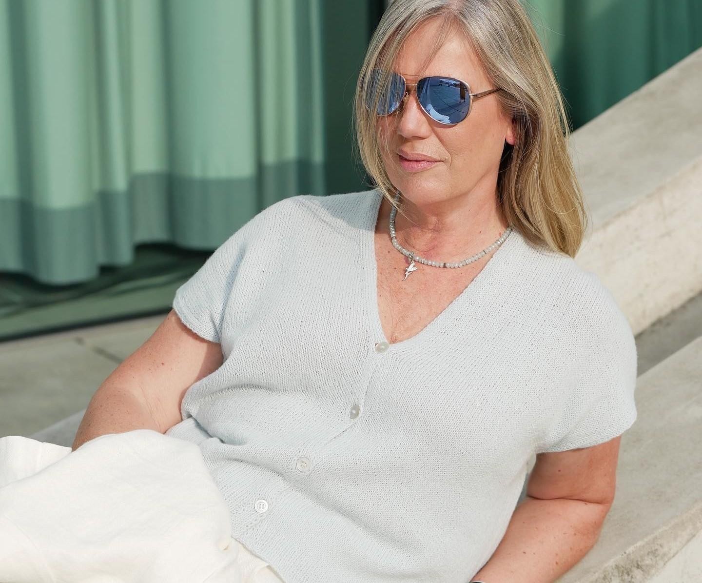 Стильный топ на пуговицах