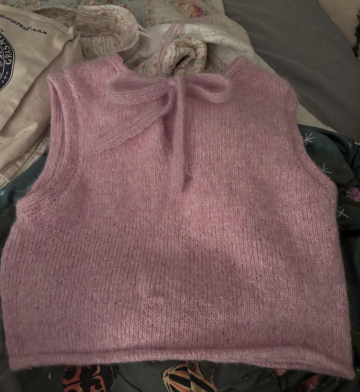 Красивая безрукавка спицами