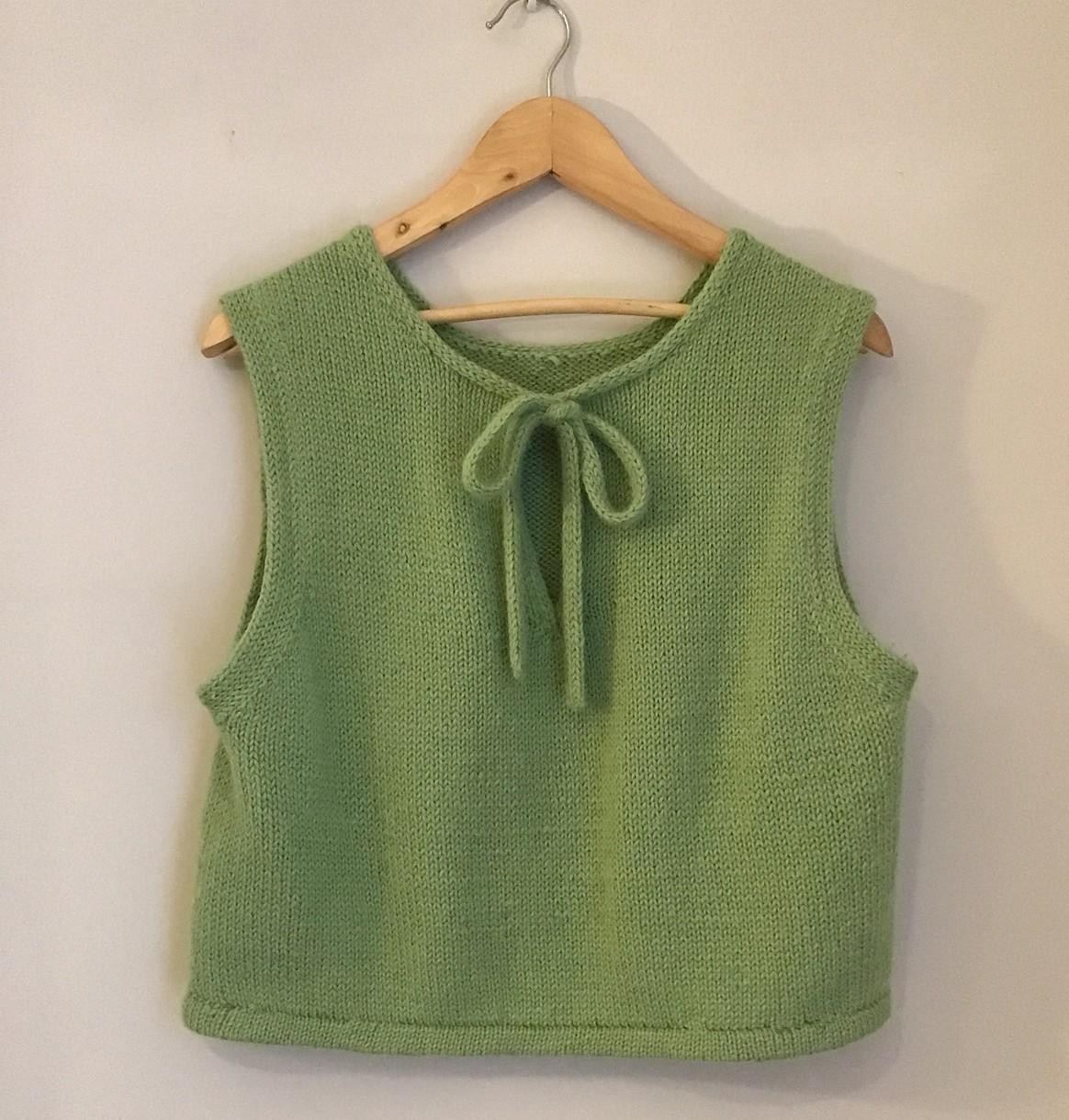 Красивая безрукавка спицами