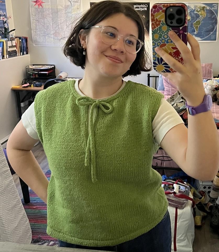 Красивая безрукавка спицами