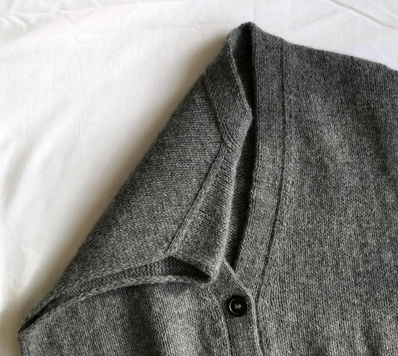 Элегантный жилет спицами