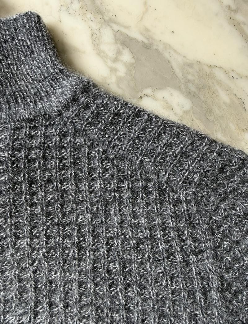 Мужской пуловер-поло