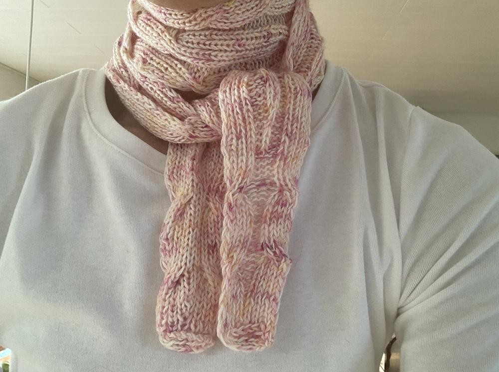 Красивый шарфик спицами