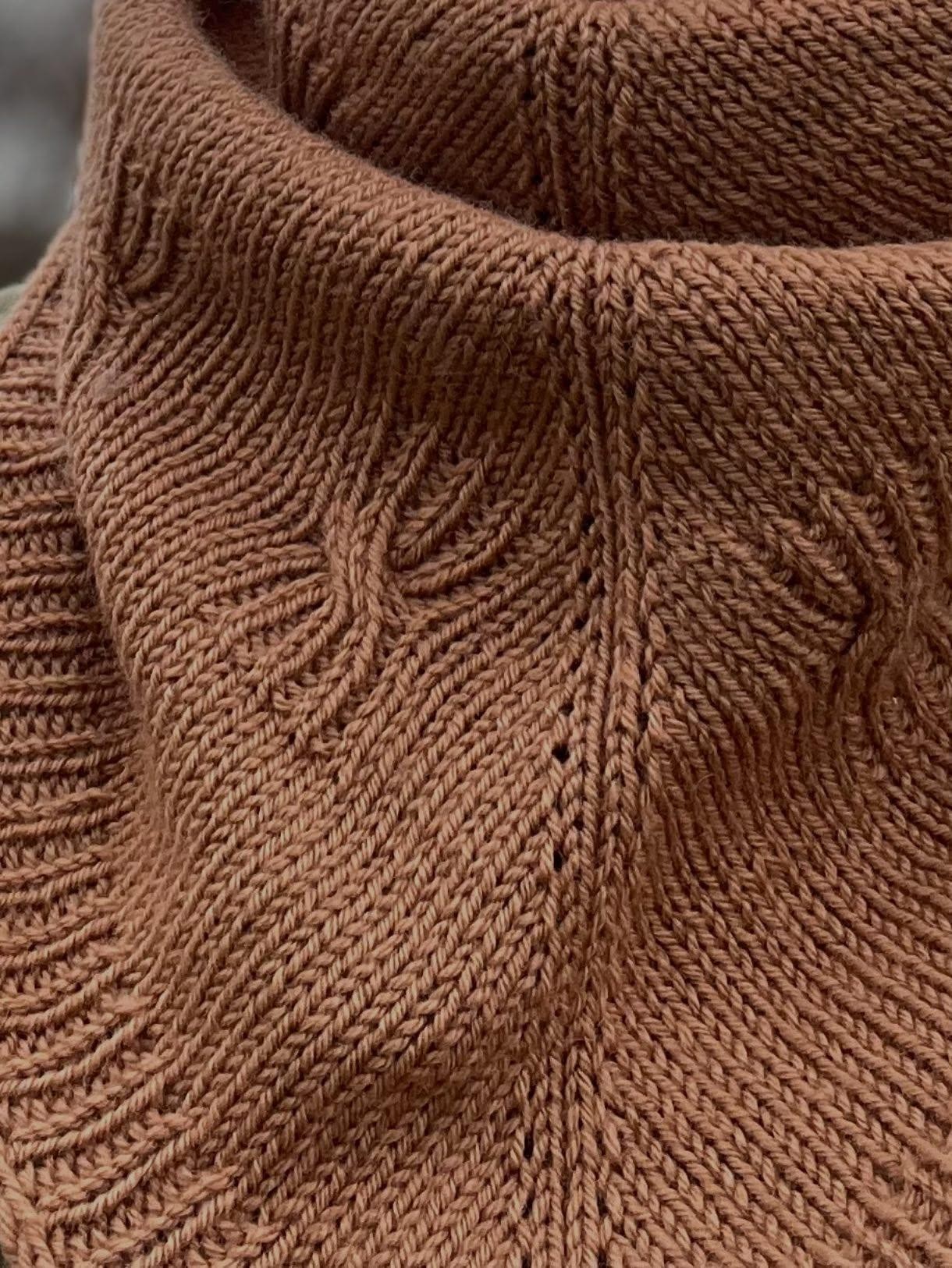 Красивая шаль спицами