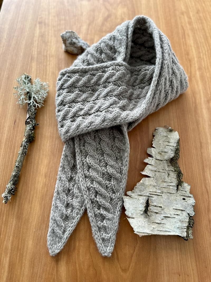 Красивый шарф косами