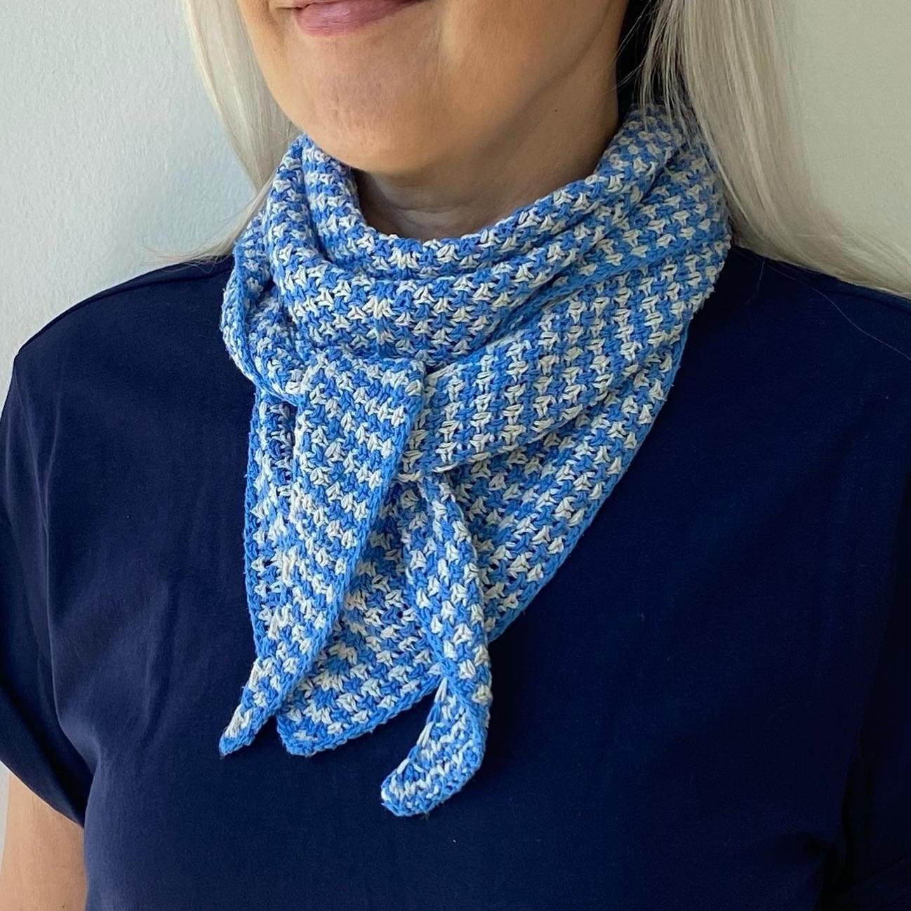 Вязаная спицами текстурная двухцветная шаль London