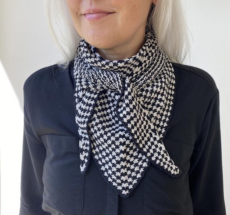 Текстурная шаль спицами