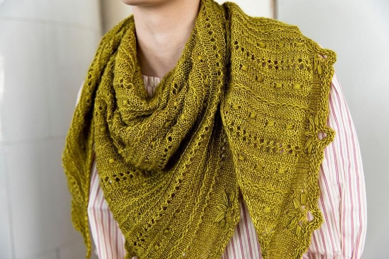 Текстурная шаль спицами