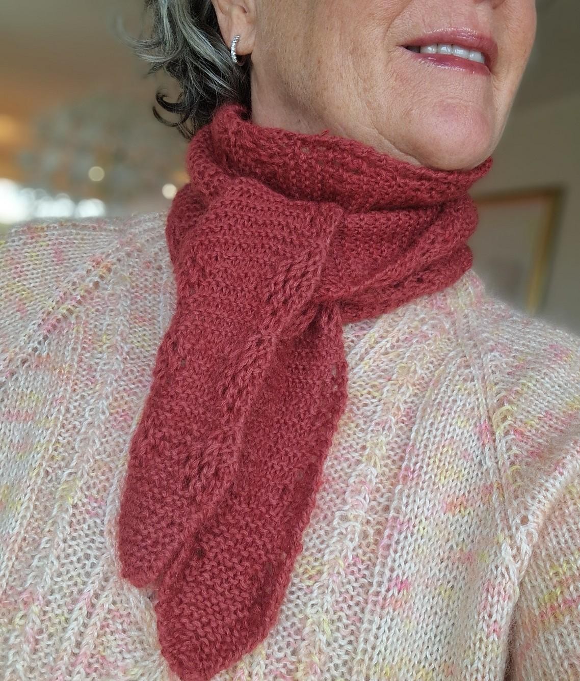 Элегантный шарфик спицами