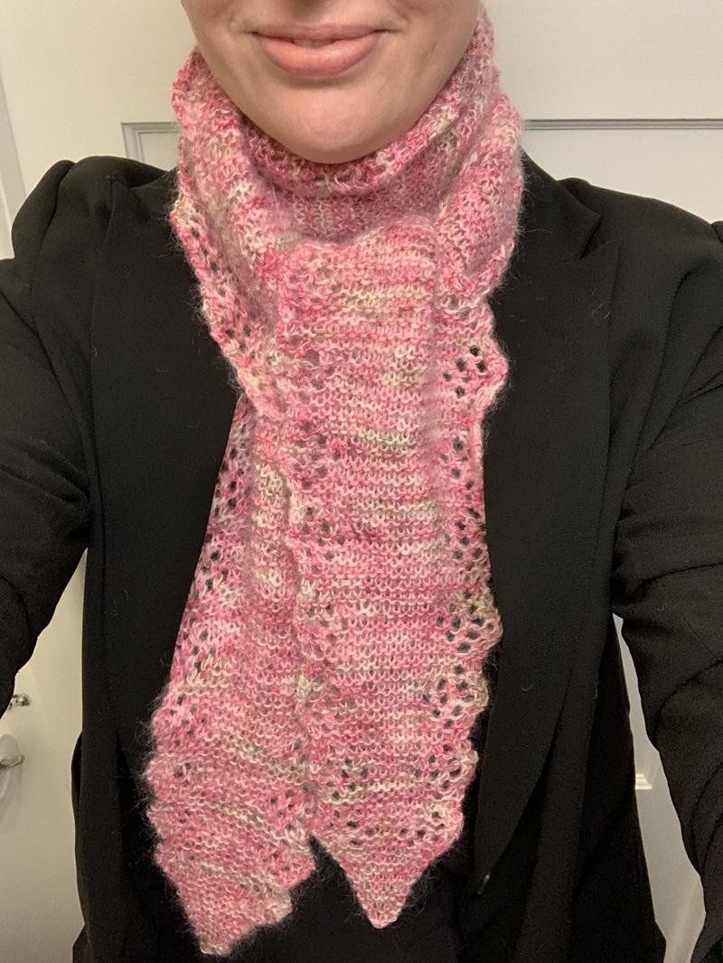 Элегантный шарфик спицами