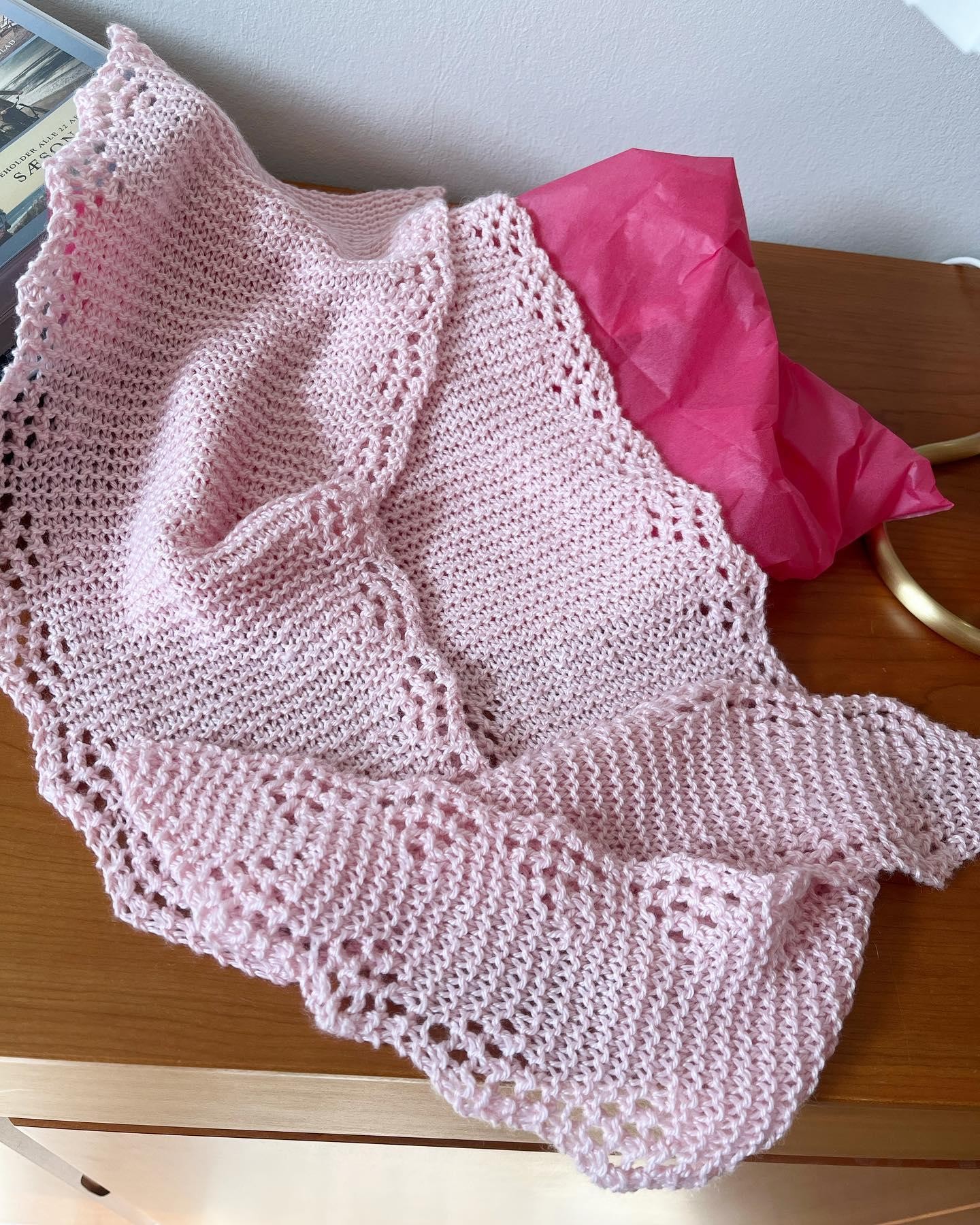 Элегантный шарфик спицами