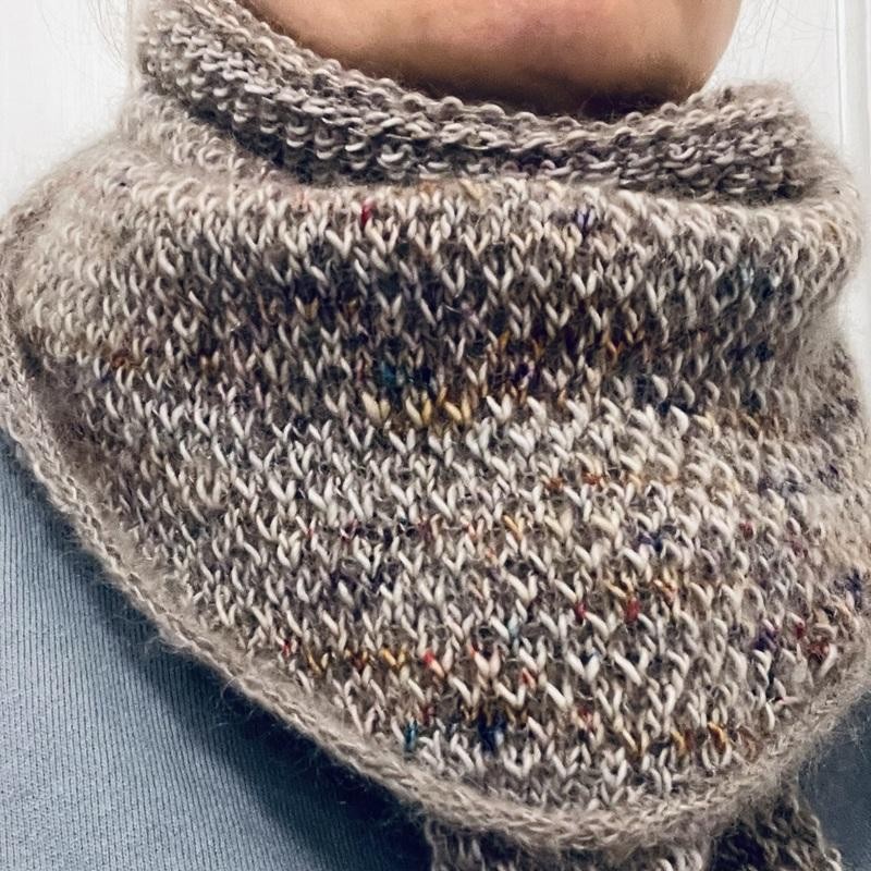 Простая шаль спицами