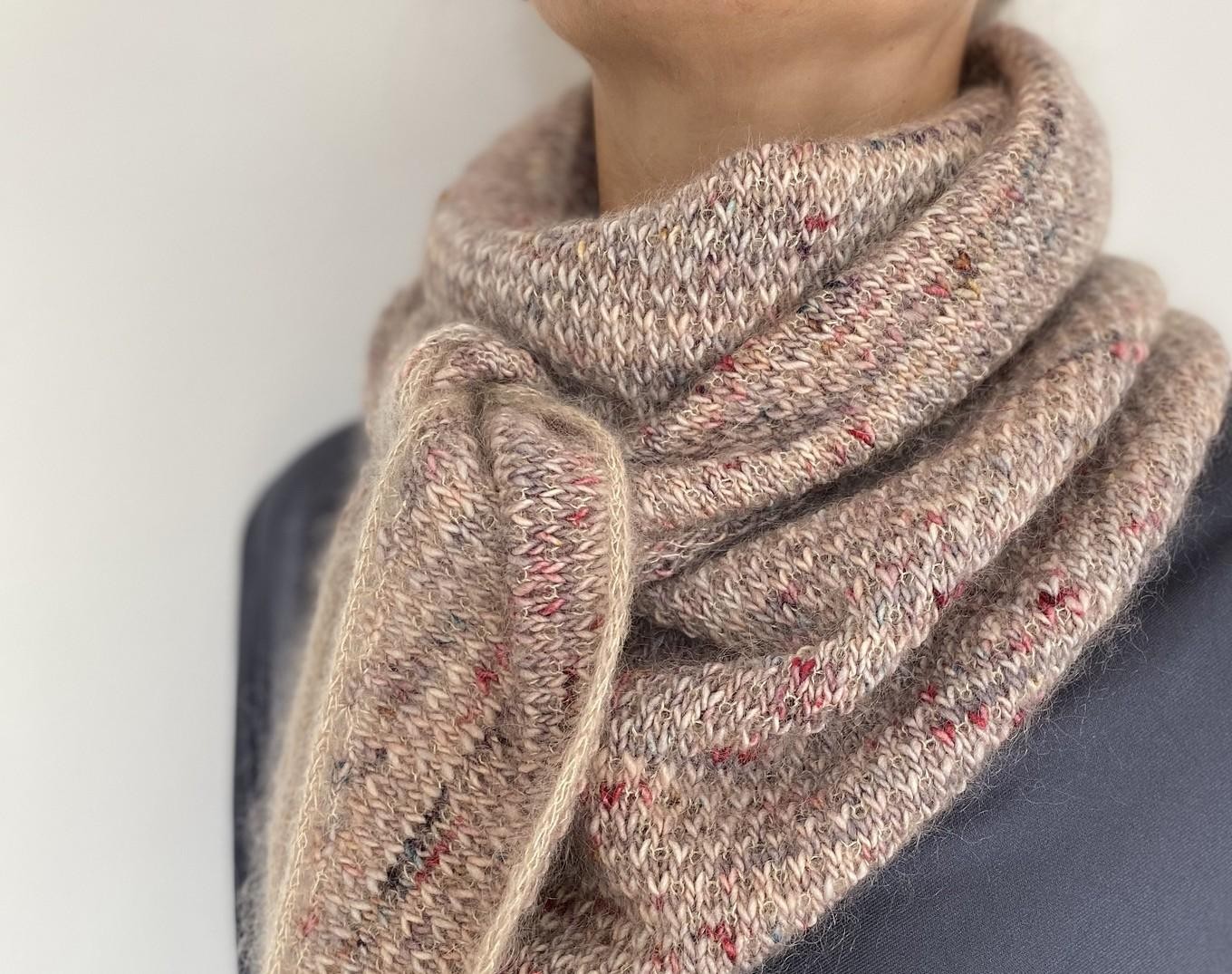 Простая шаль спицами