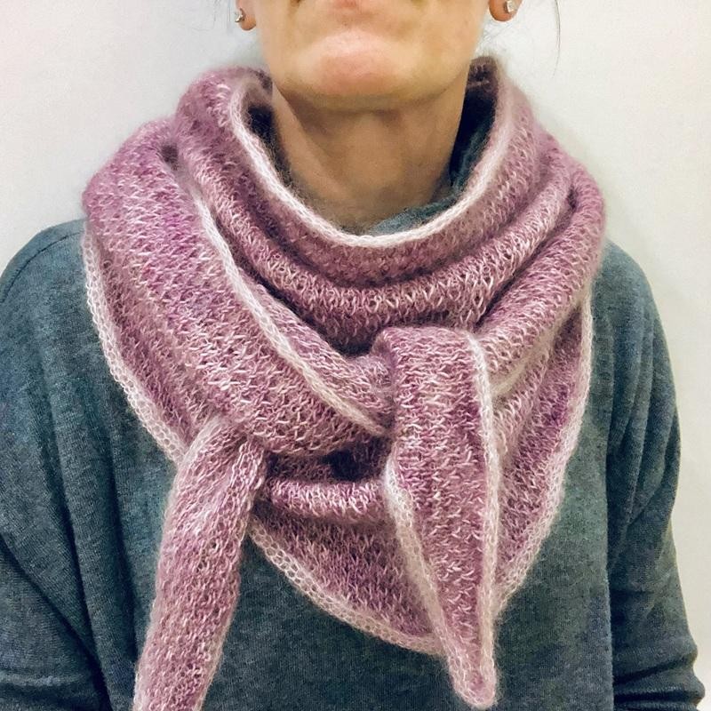 Простая шаль спицами