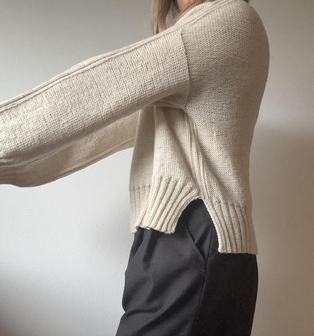 Свитер-оверсайз спицами