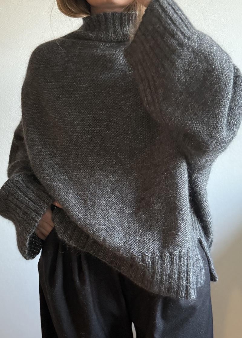 Свитер-оверсайз спицами