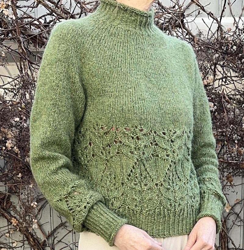 Красивый свитер спицами