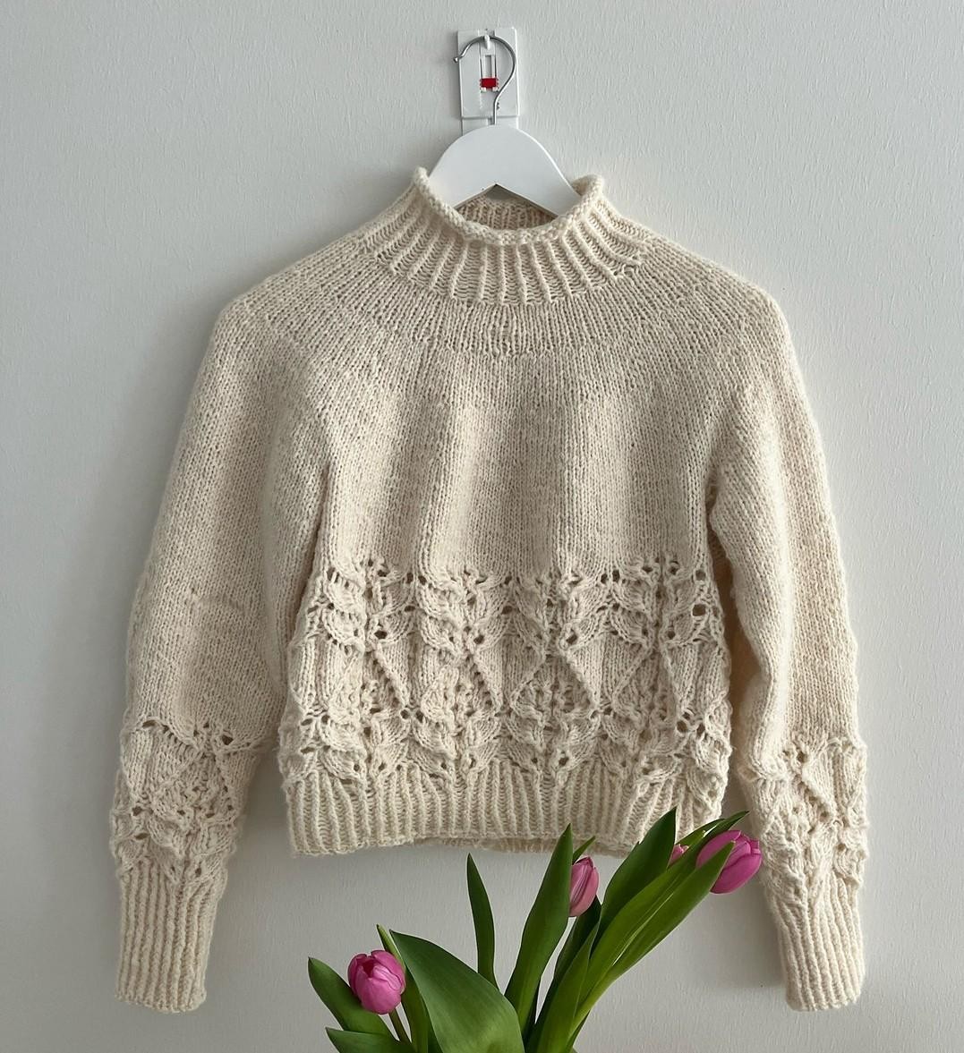 Красивый свитер спицами