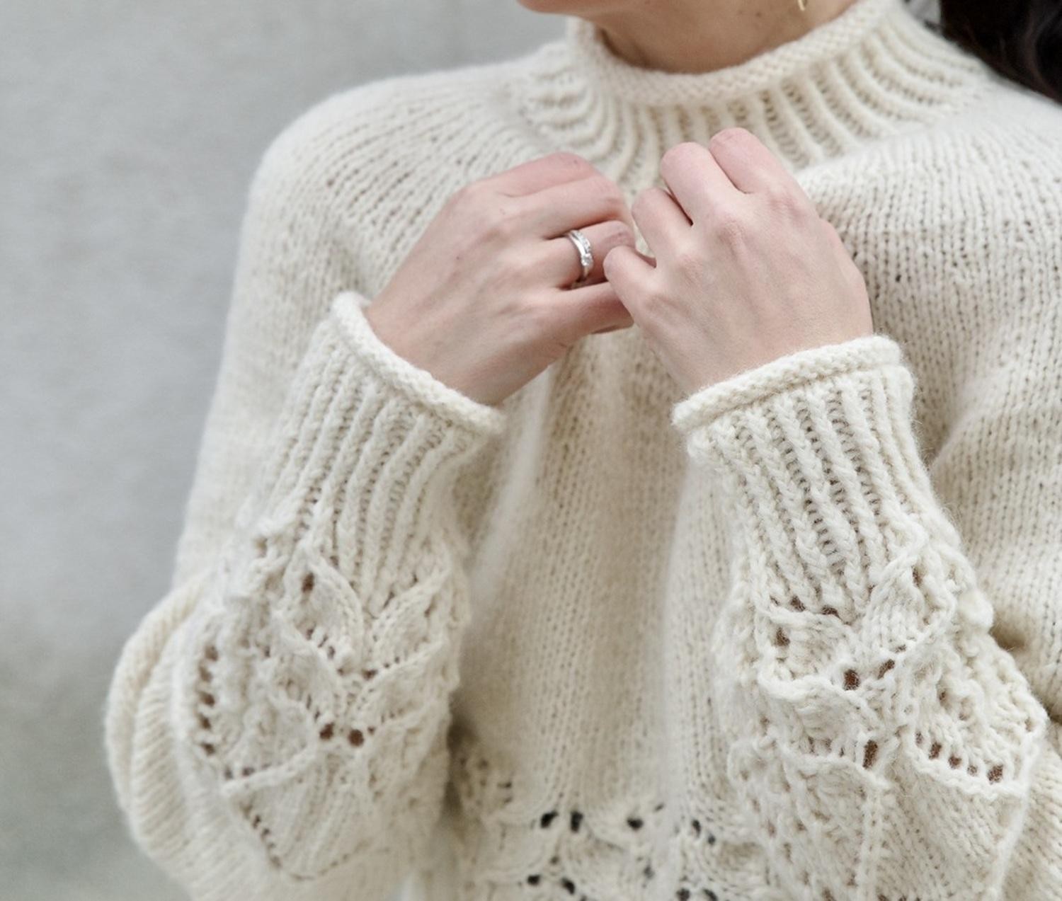 Красивый свитер спицами