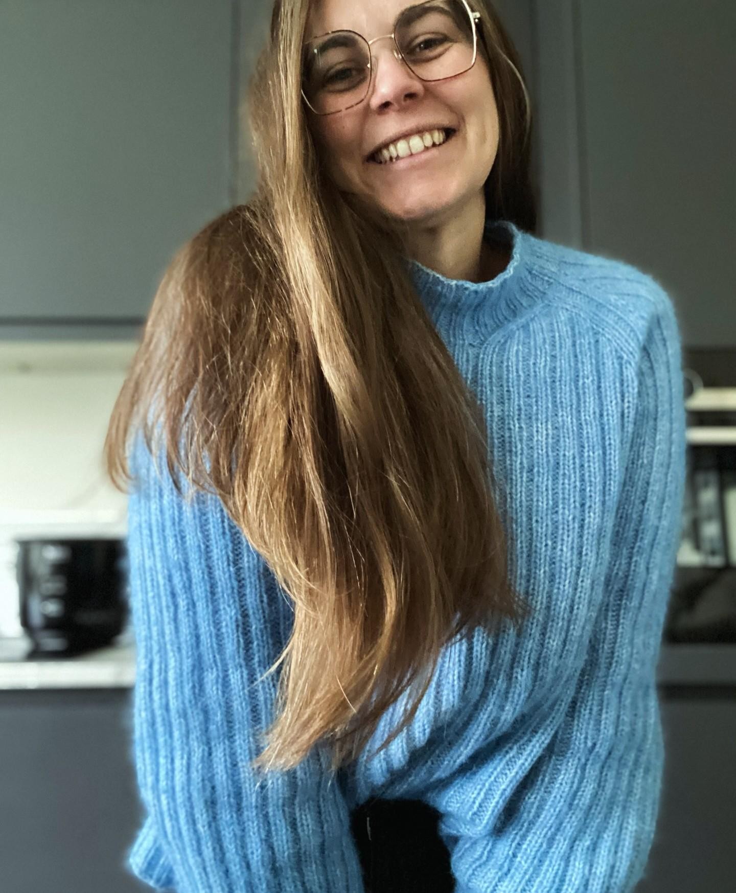 Свитер-реглан спицами