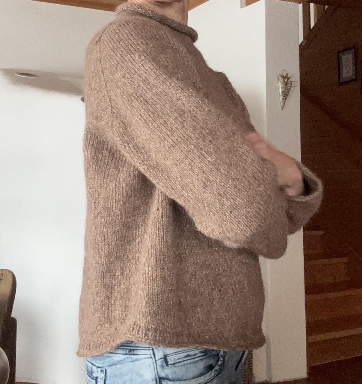 Кашемировый свитер спицами