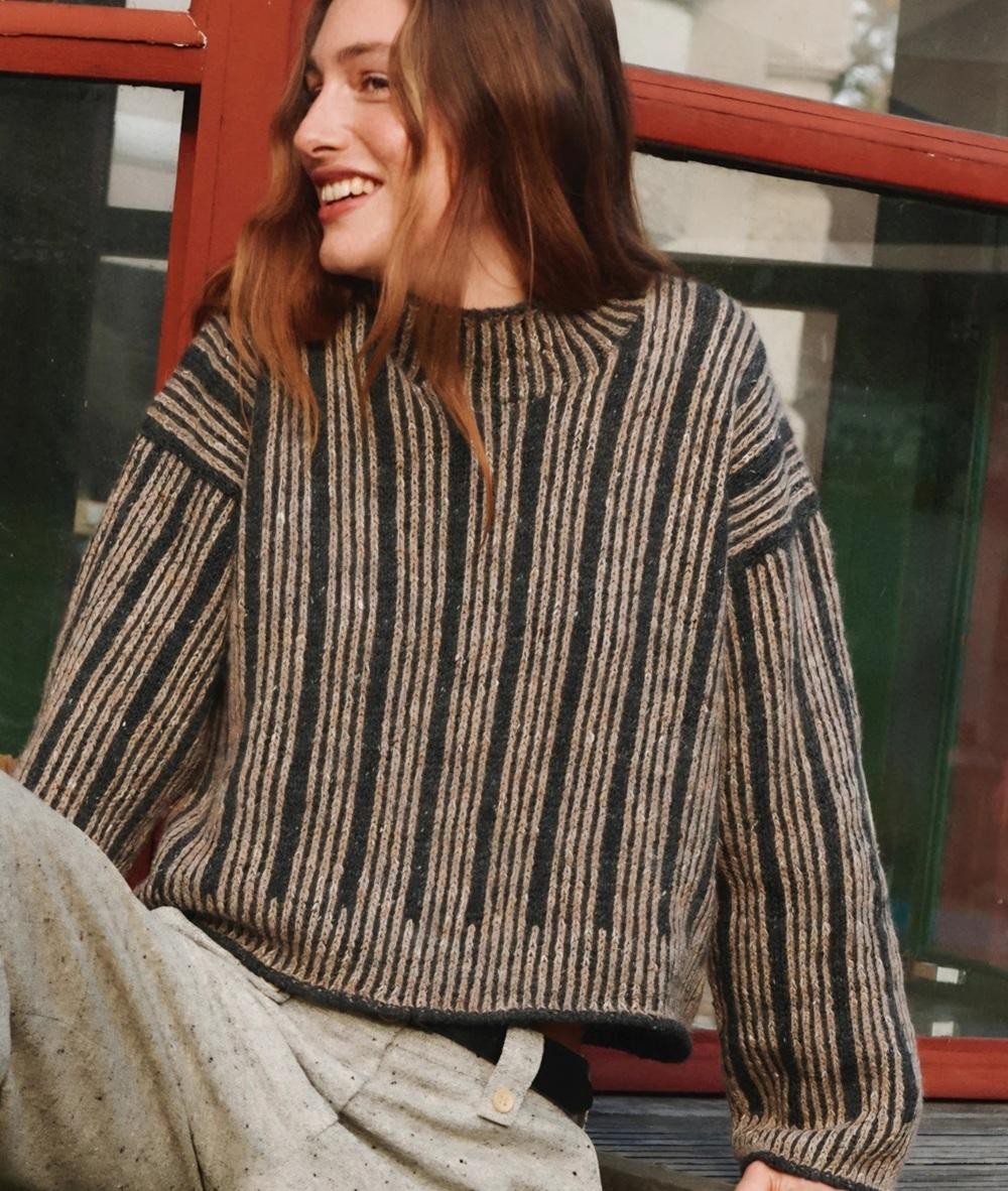 Жаккардовый свитер спицами