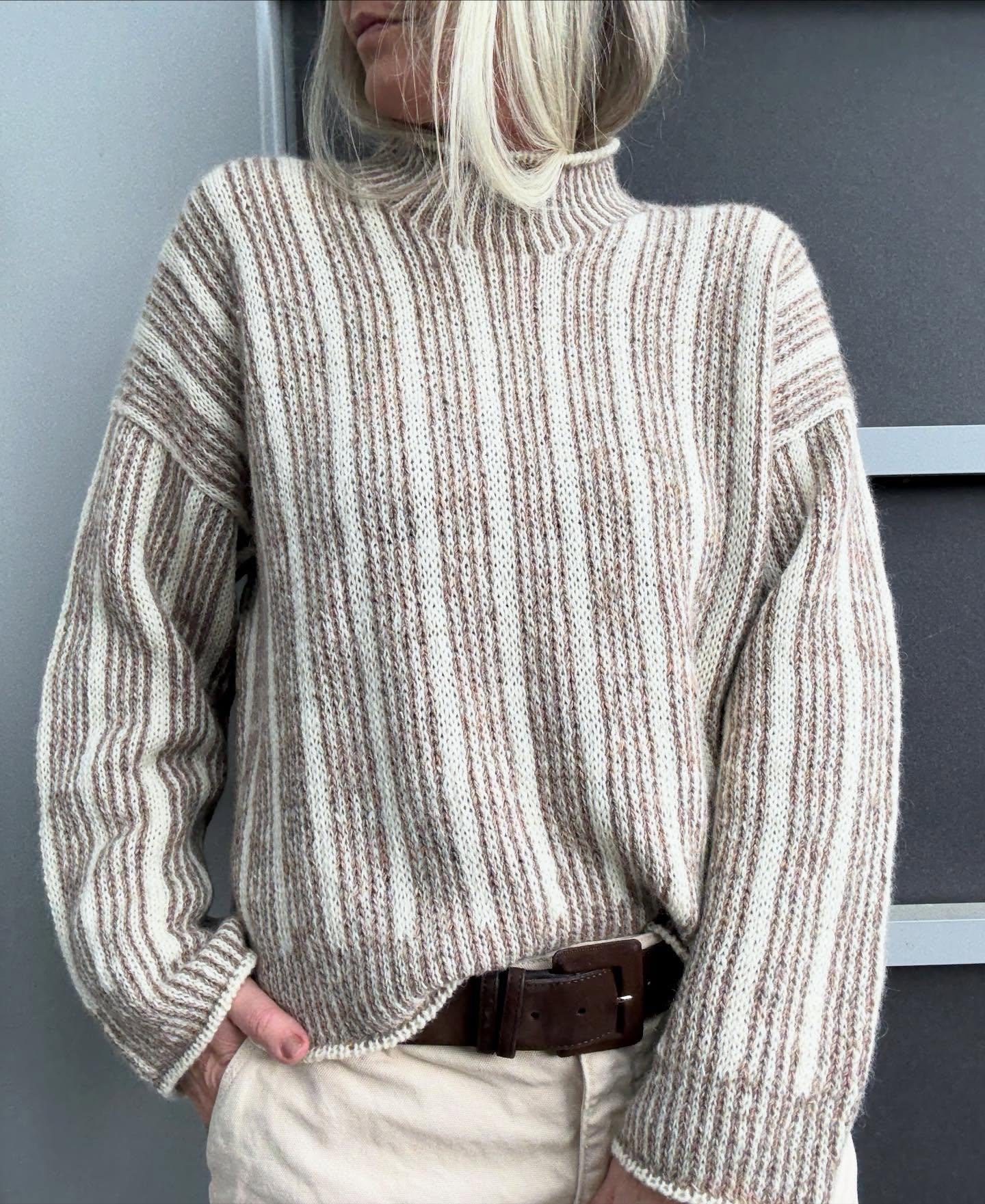 Жаккардовый свитер спицами