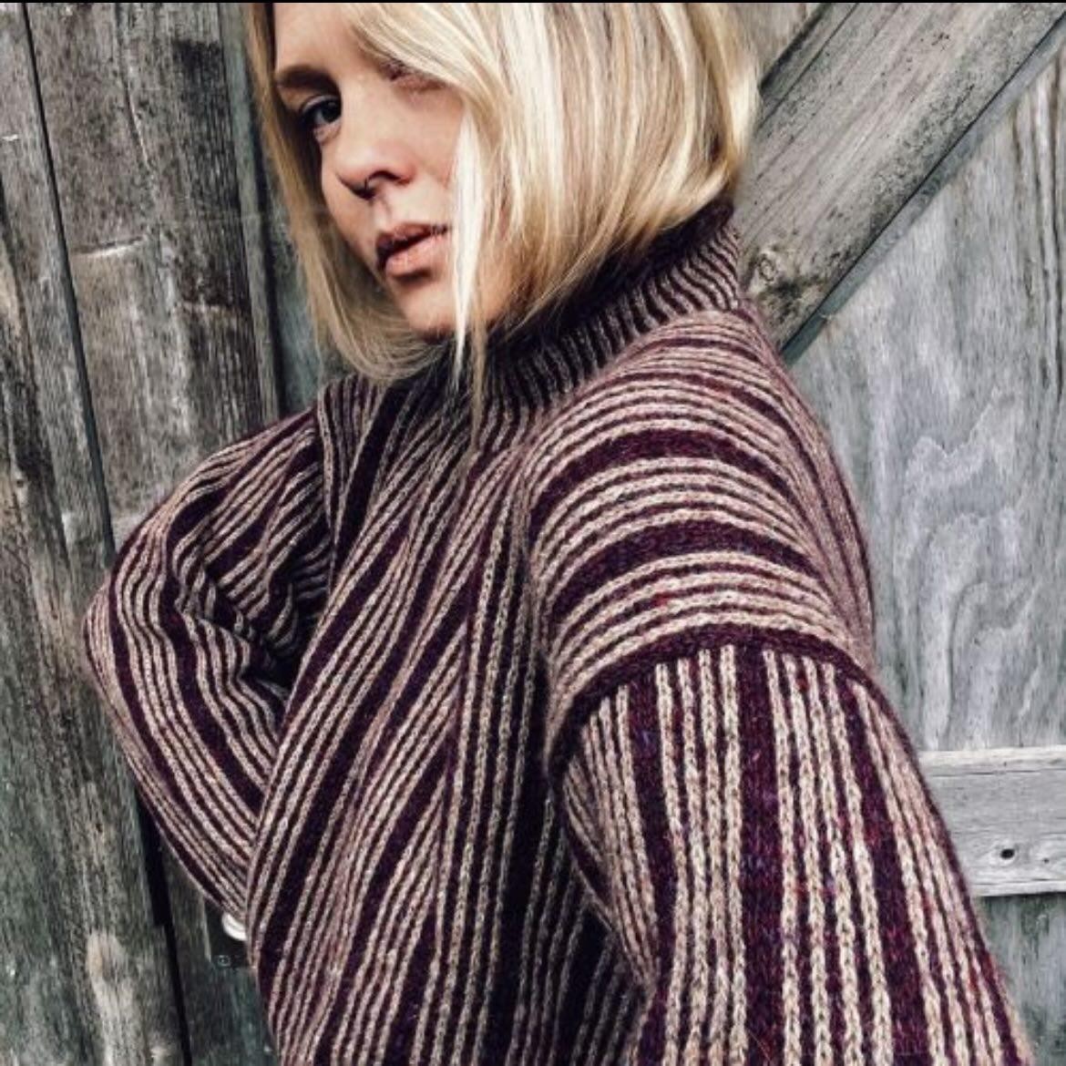 Жаккардовый свитер с японским плечом Edda, вязаный спицами сверху