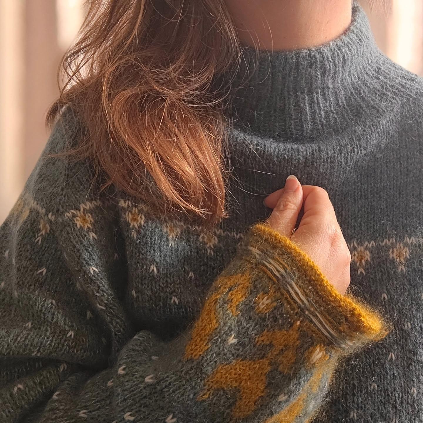 Красивый жаккардовый свитер