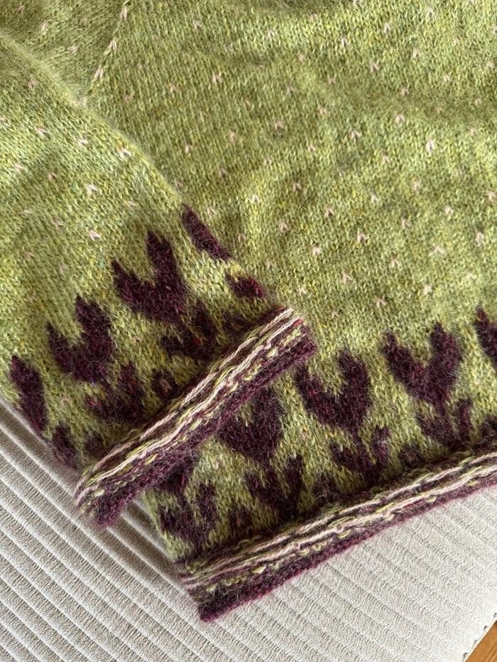 Красивый жаккардовый свитер