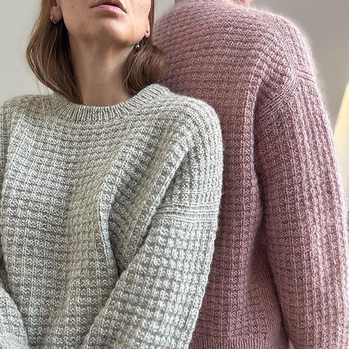 Вязаный спицами текстурный свитер-унисекс с японским плечом Grid Loop