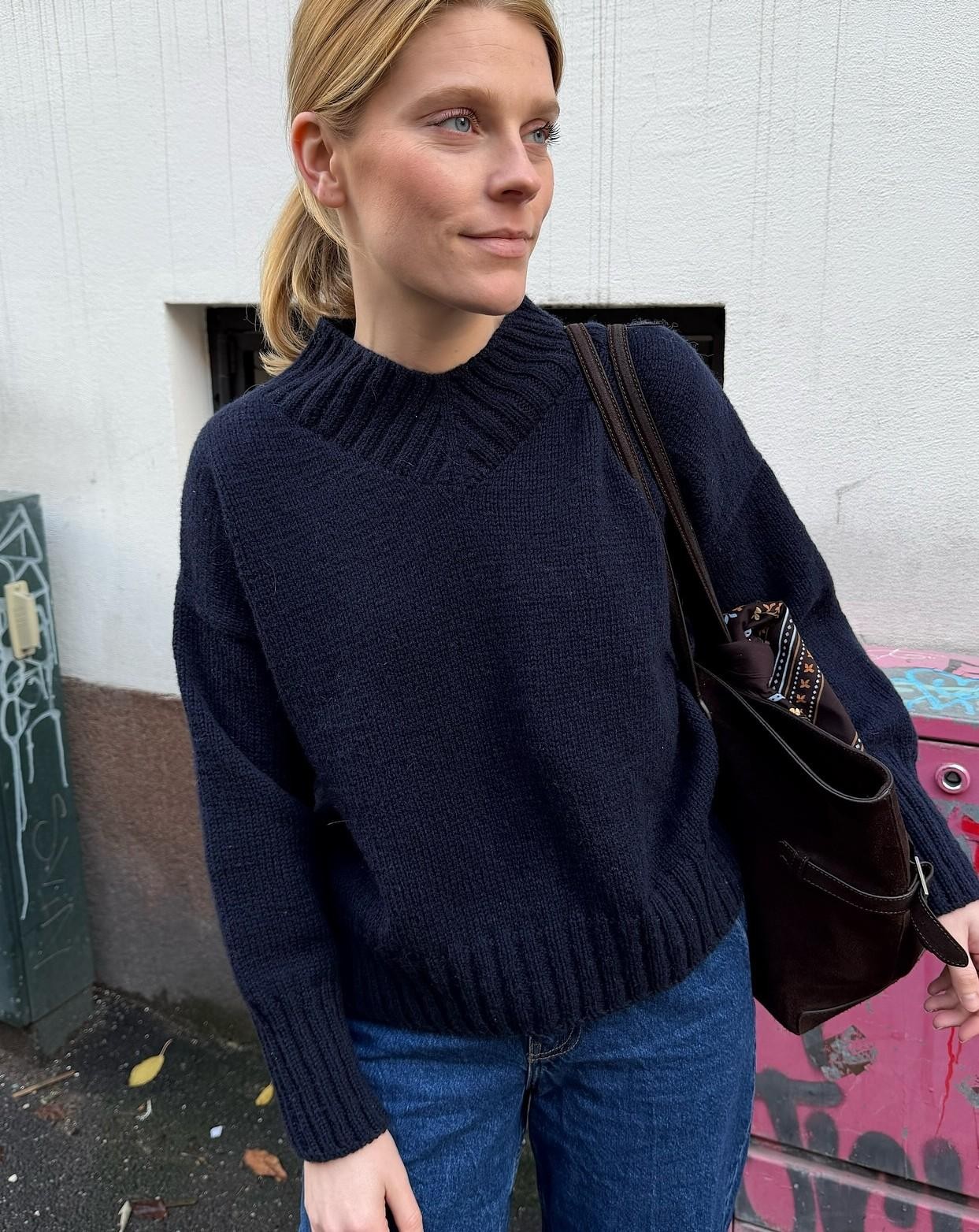 Теплый свитер спицами