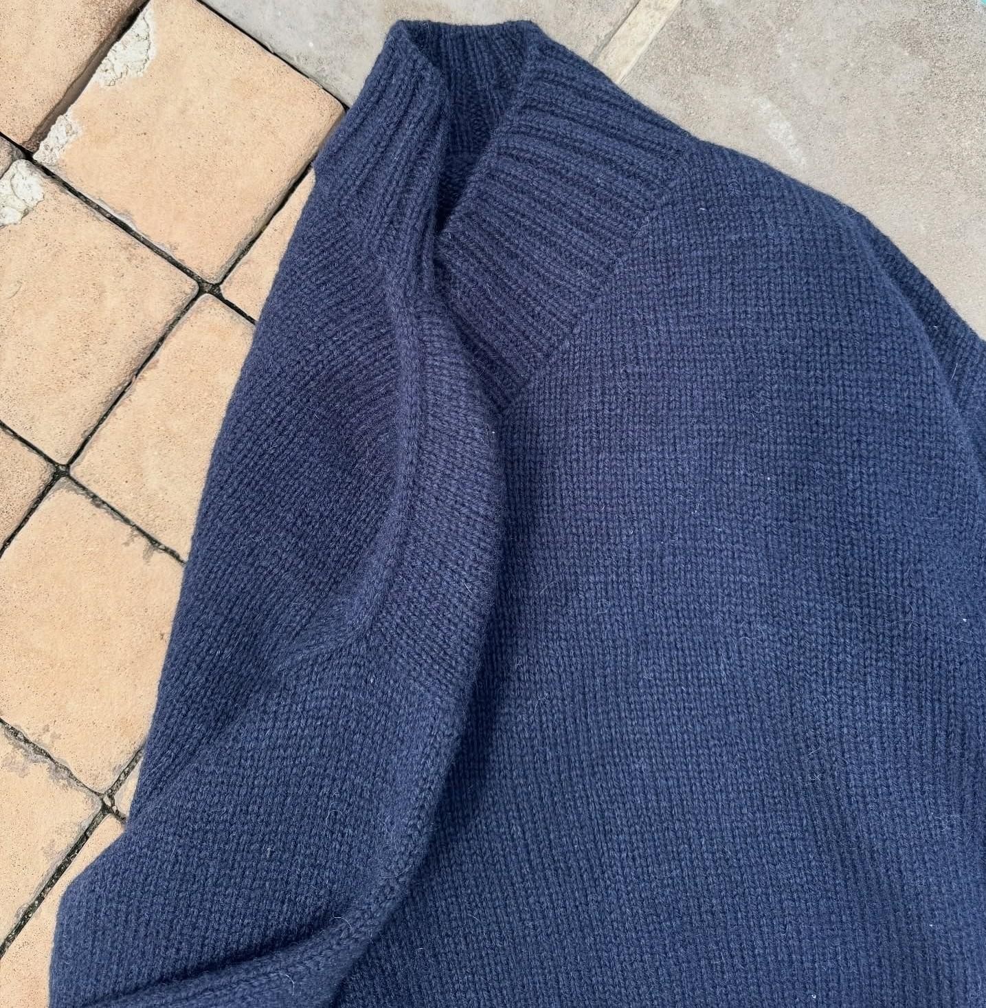 Теплый свитер спицами