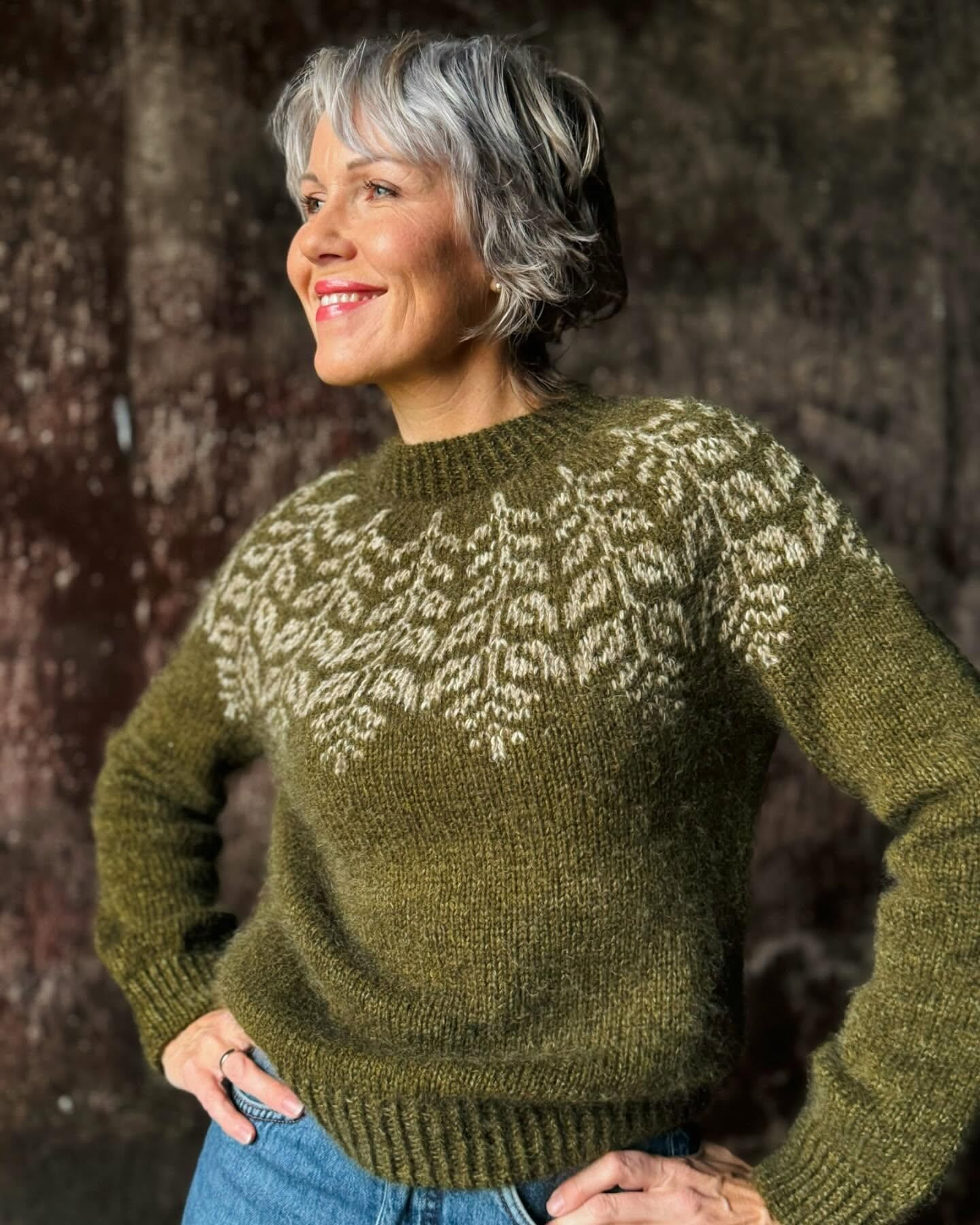 Красивый свитер спицами