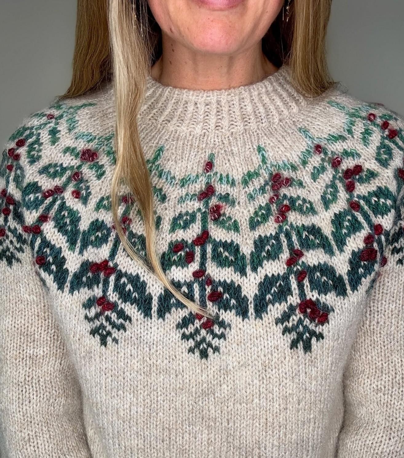 Красивый свитер спицами