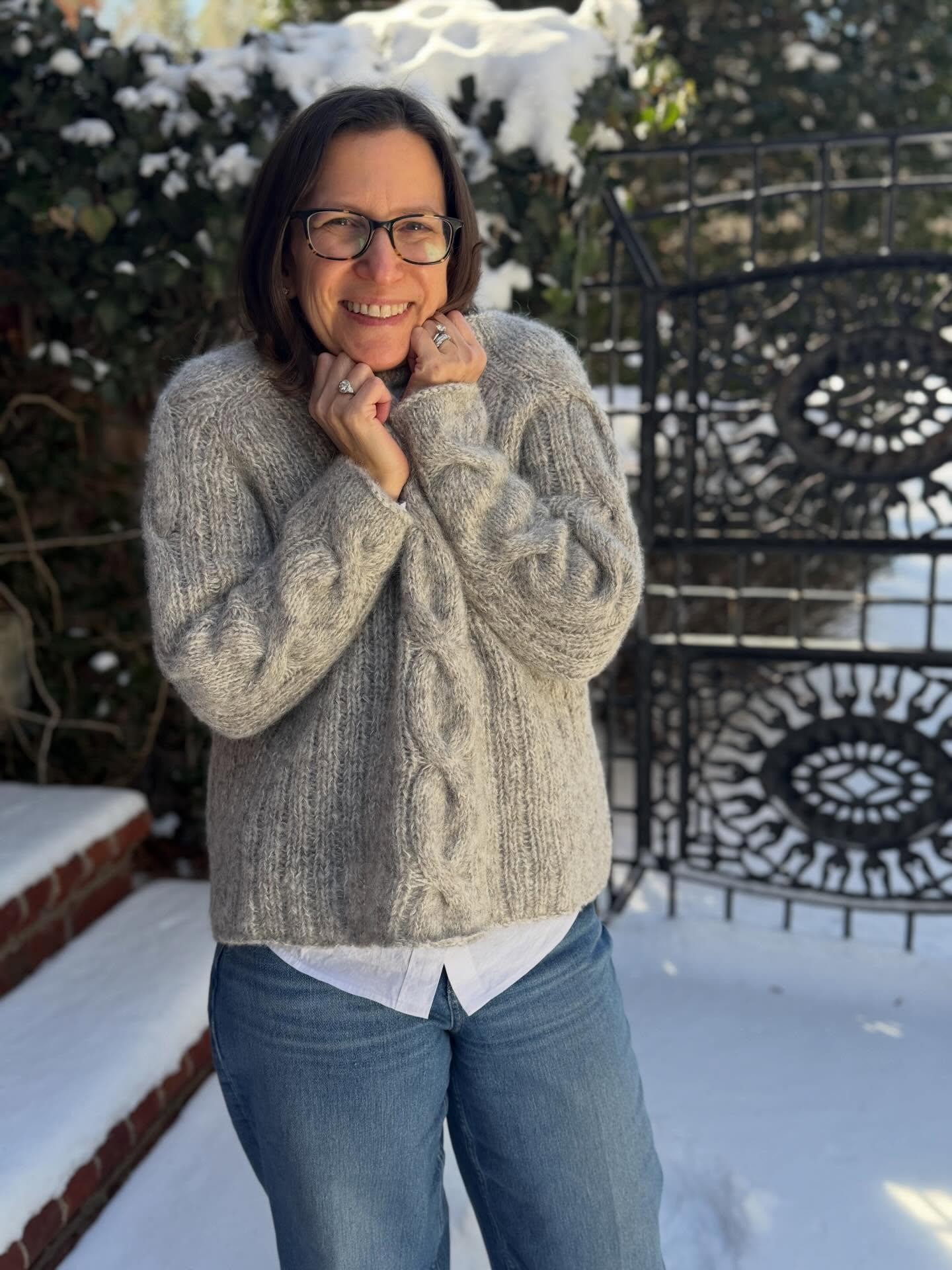 Красивый свитер спицами