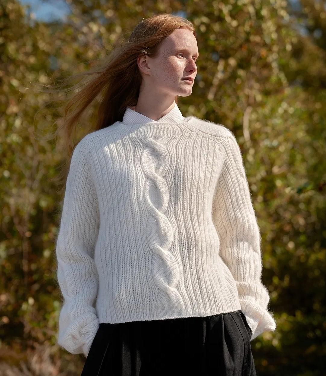 Красивый свитер спицами