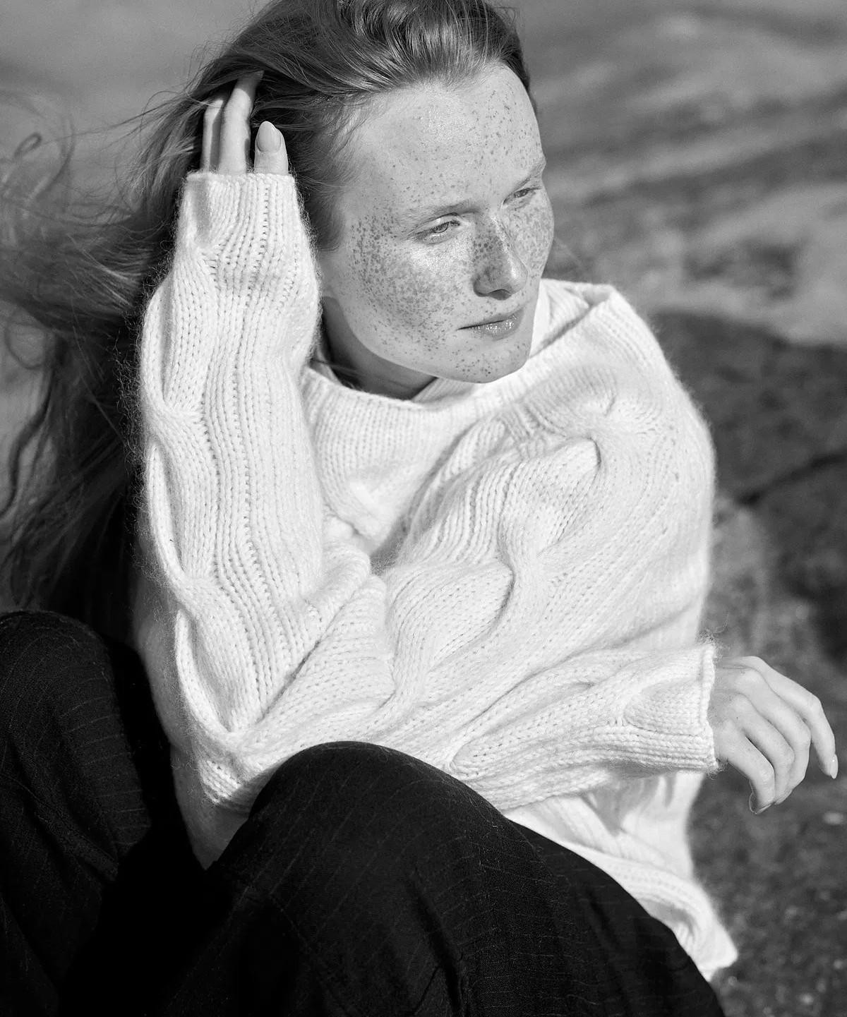 Красивый свитер спицами