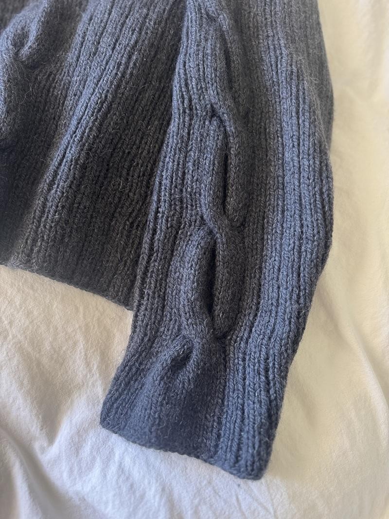 Красивый свитер спицами