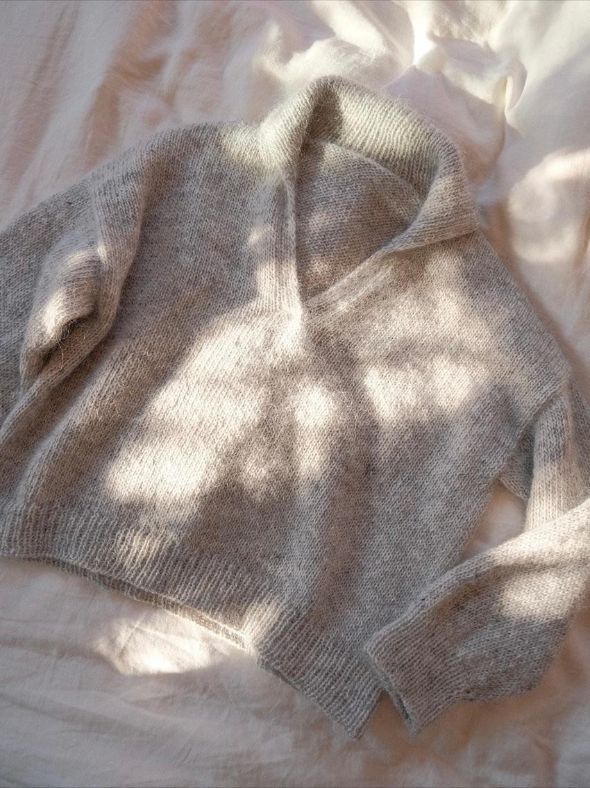 Свитер-поло спицами