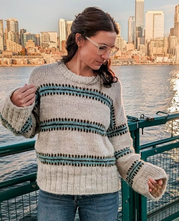 Теплый свитер спицами