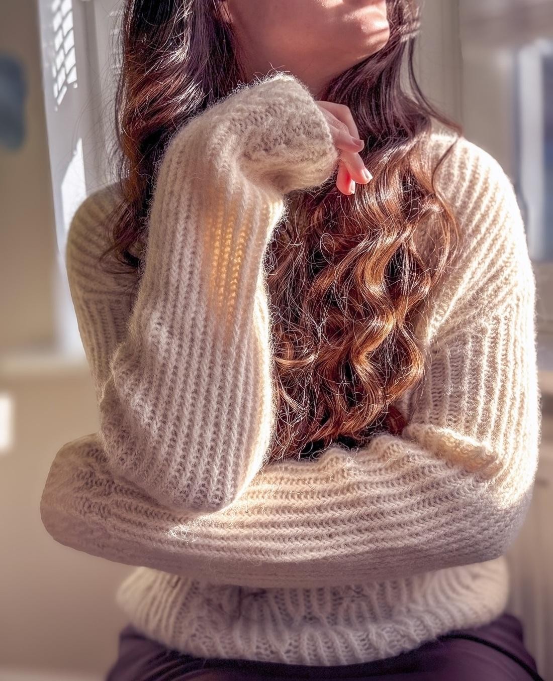 Красивый свитер спицами