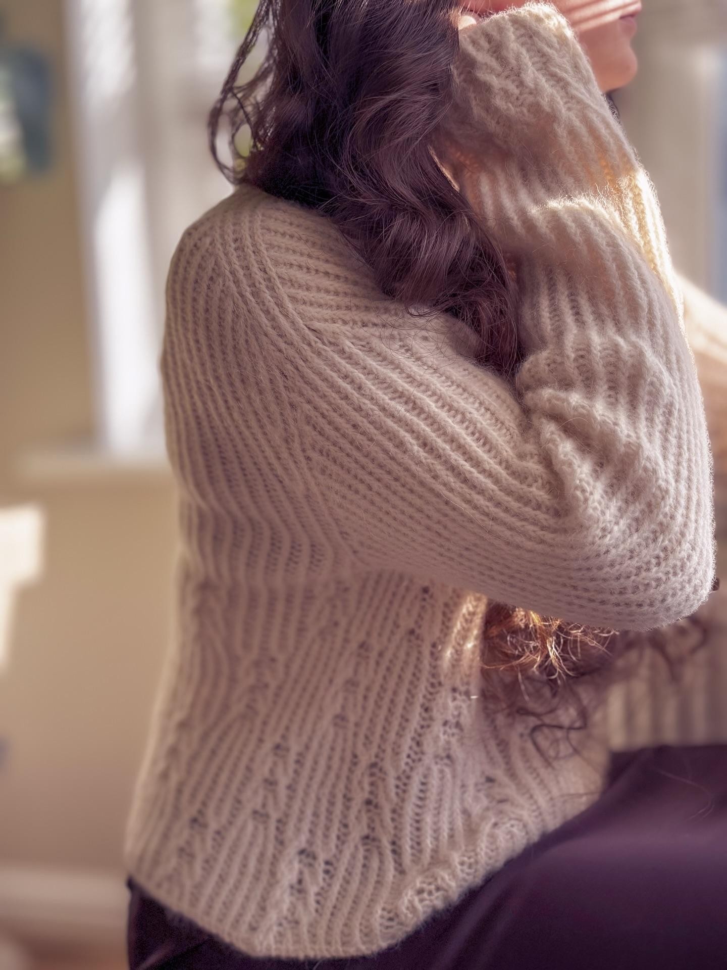 Красивый свитер спицами