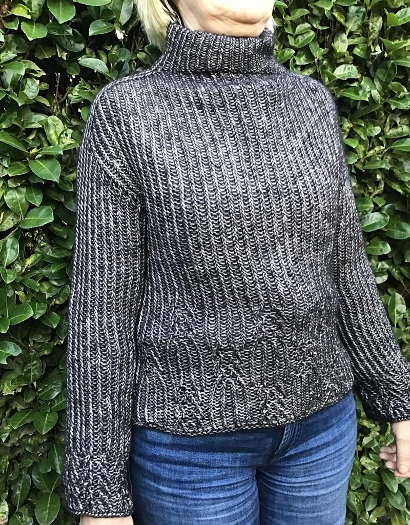 Красивый свитер спицами